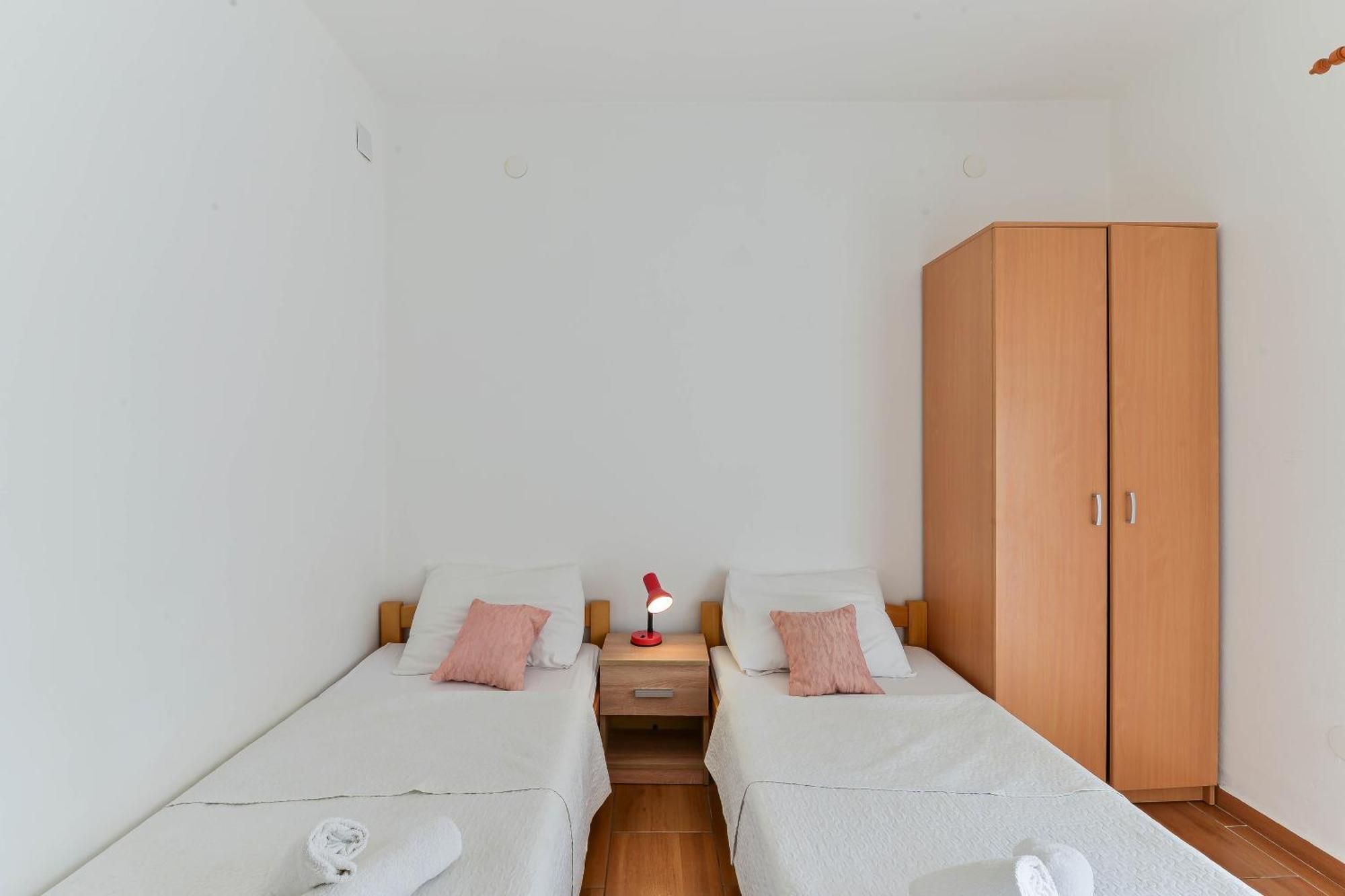 Apartments Citrus Туран Екстериор снимка