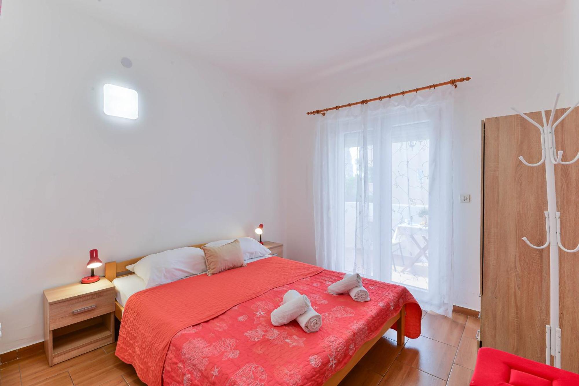 Apartments Citrus Туран Екстериор снимка