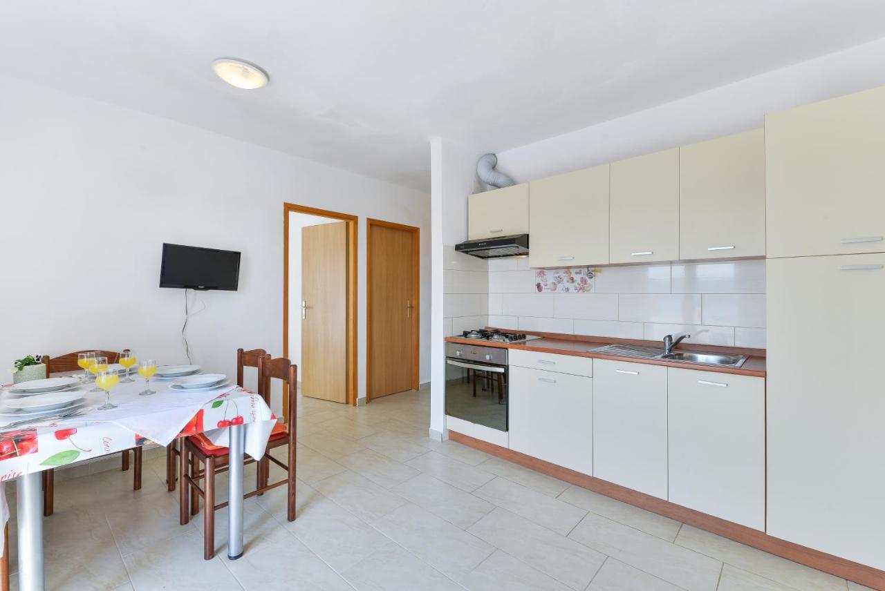Apartments Citrus Туран Екстериор снимка