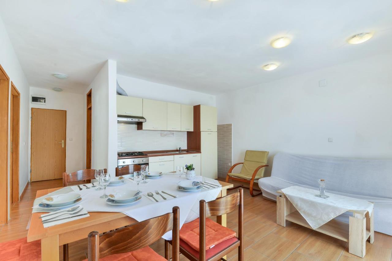 Apartments Citrus Туран Екстериор снимка