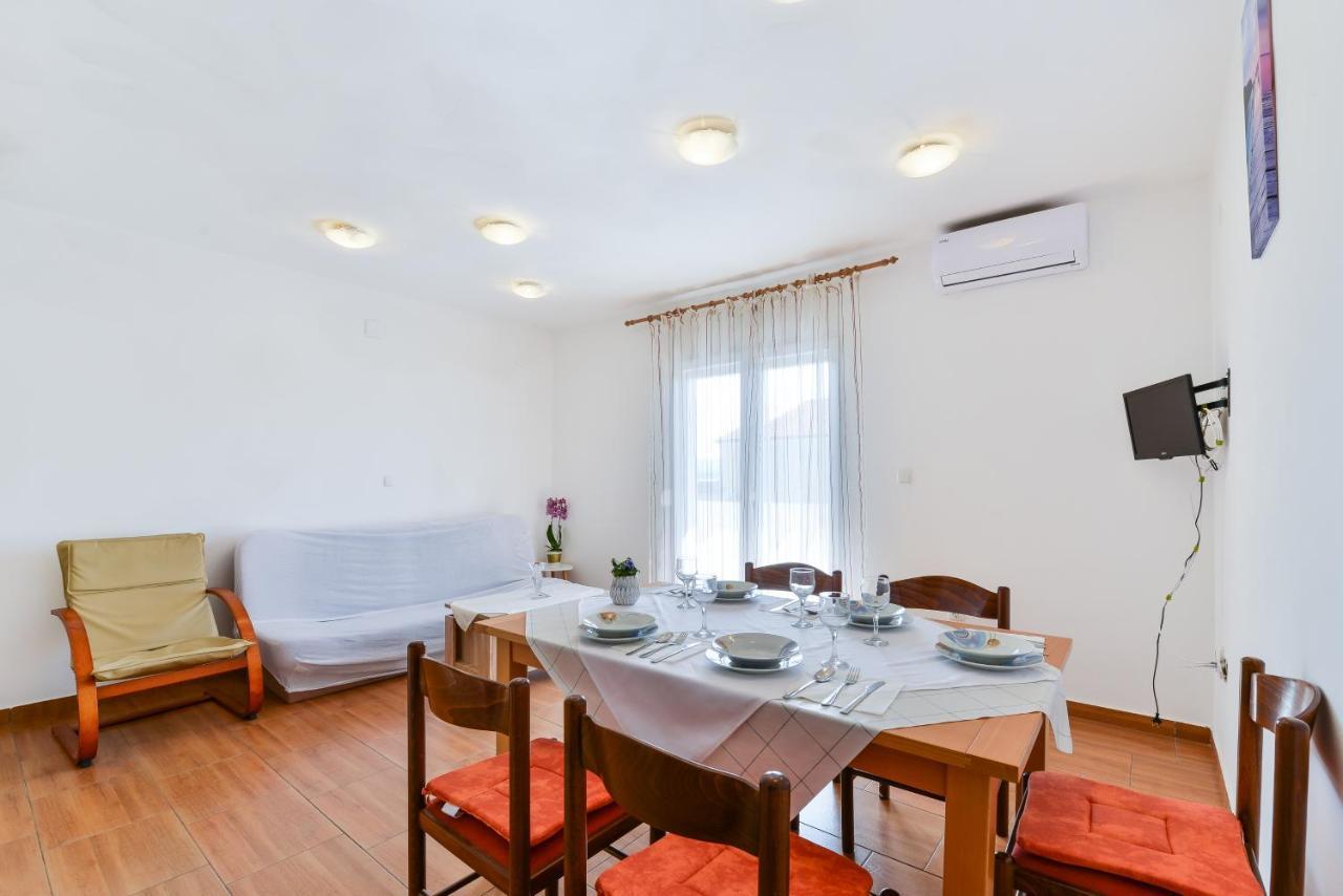 Apartments Citrus Туран Екстериор снимка