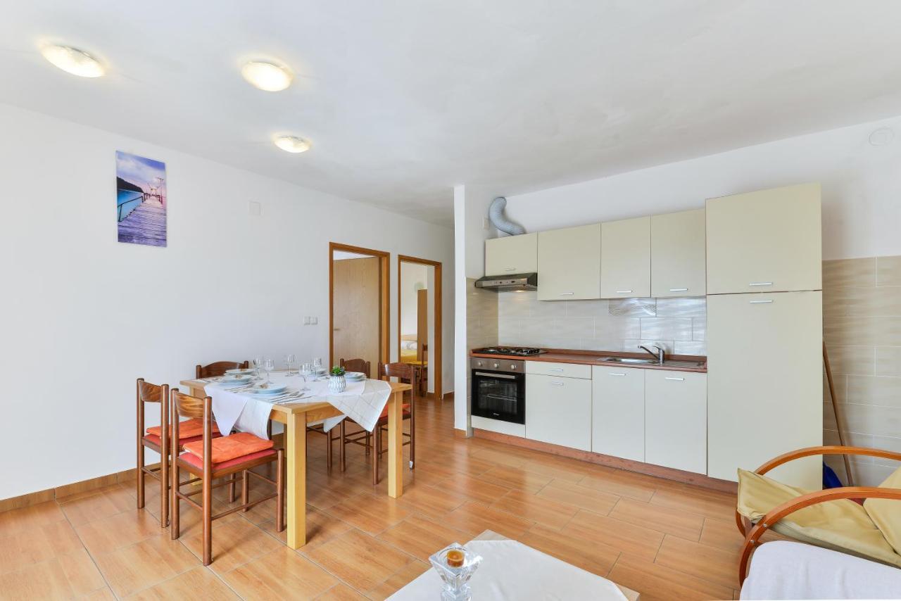 Apartments Citrus Туран Екстериор снимка
