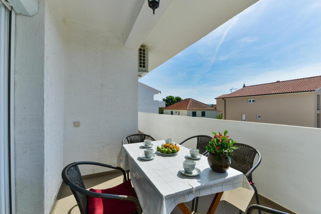 Apartments Citrus Туран Екстериор снимка