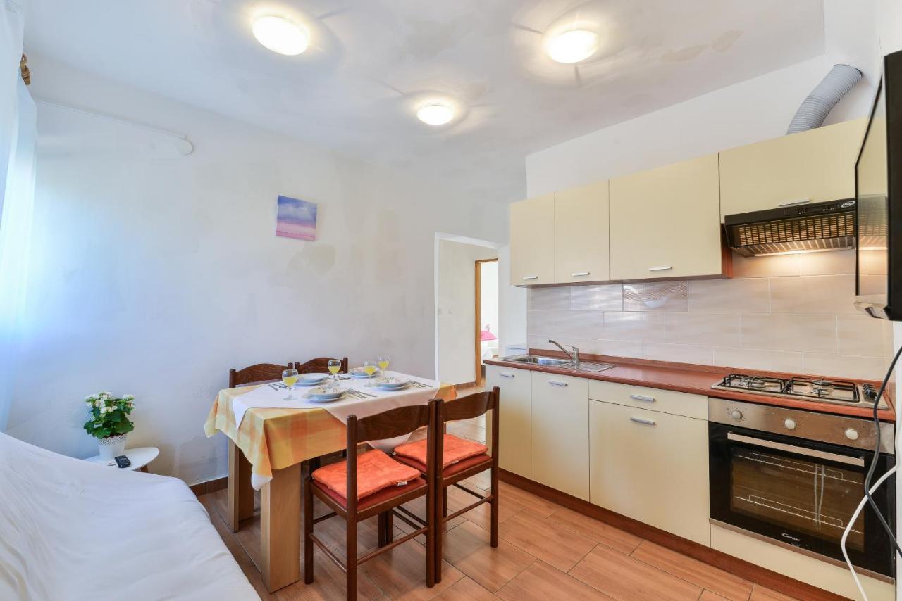 Apartments Citrus Туран Екстериор снимка
